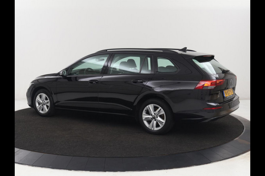 Volkswagen Golf 1.0 TSI Life | Adaptive cruise | Carplay | Navigatie | Parkeerhulp | Sfeerverlichting | Climate control | Digital Cockpit | Bluetooth