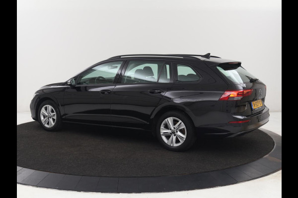 Volkswagen Golf 1.0 TSI Life | Adaptive cruise | Carplay | Navigatie | Parkeerhulp | Sfeerverlichting | Climate control | Digital Cockpit | Bluetooth