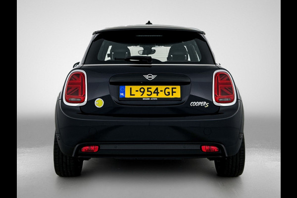 MINI Cooper Electric S MINI Yours 135KW / 33 kWh SOH 100% Comfort plus / Leder / Navigatie / Pdc+Camera / Harman Kardon / Apk 05-2027