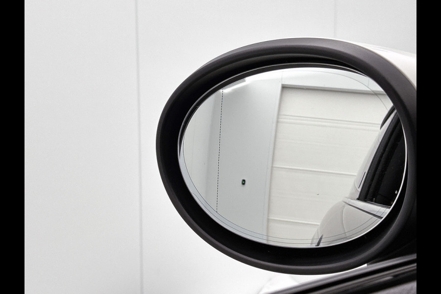 MINI Cooper Electric S MINI Yours 135KW / 33 kWh SOH 100% Comfort plus / Leder / Navigatie / Pdc+Camera / Harman Kardon / Apk 05-2027