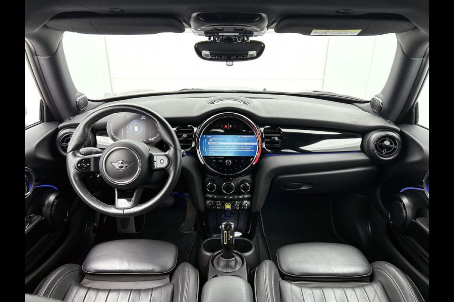 MINI Cooper Electric S MINI Yours 135KW / 33 kWh SOH 100% Comfort plus / Leder / Navigatie / Pdc+Camera / Harman Kardon / Apk 05-2027