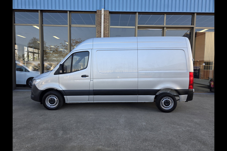 Mercedes-Benz Sprinter 215 CDI L2/H2 Automaat MBux systeem Airco Achteruitrijcamera