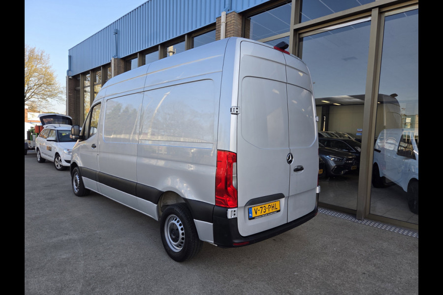 Mercedes-Benz Sprinter 215 CDI L2/H2 Automaat MBux systeem Airco Achteruitrijcamera