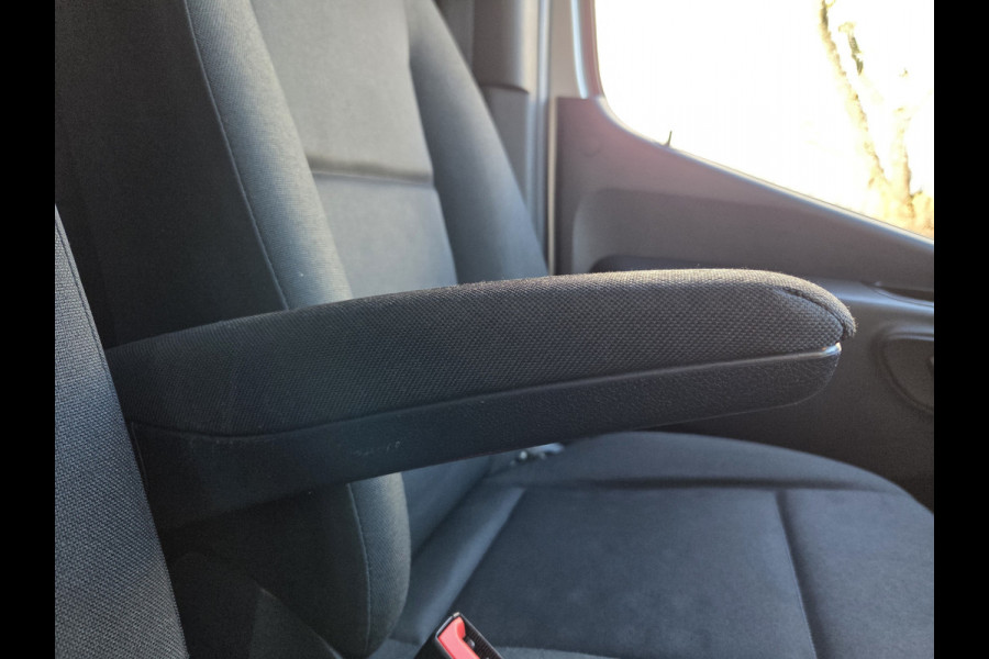 Mercedes-Benz Sprinter 215 CDI L2/H2 Automaat MBux systeem Airco Achteruitrijcamera