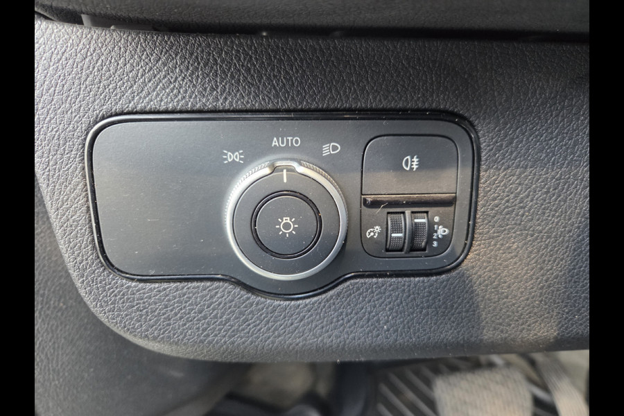 Mercedes-Benz Sprinter 215 CDI L2/H2 Automaat MBux systeem Airco Achteruitrijcamera