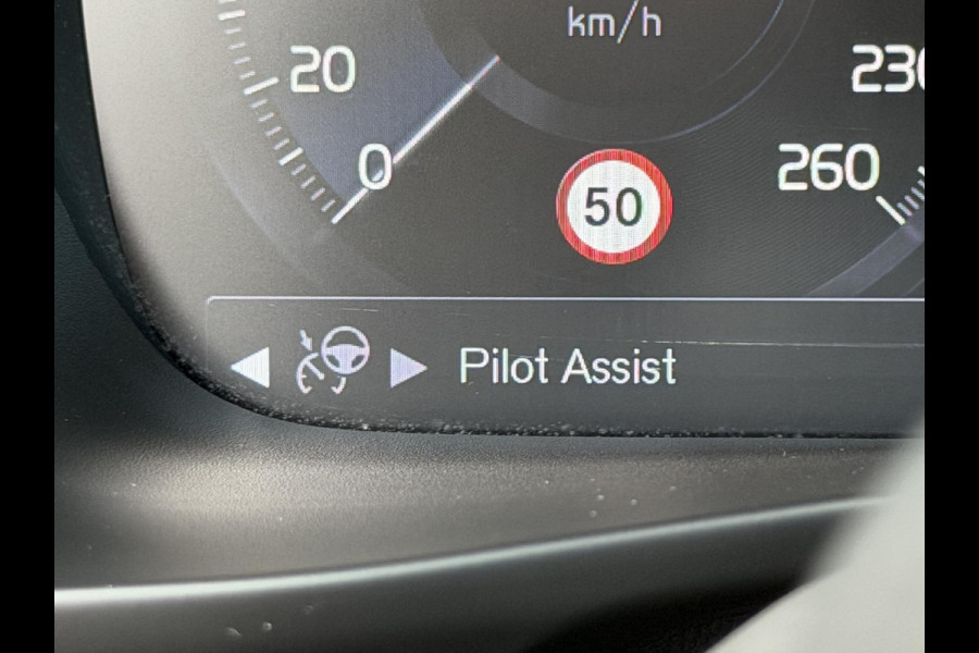 Volvo XC40 1.5 T4 Recharge R-Design |H/K|AutoPilot|Winterpakket|Cam