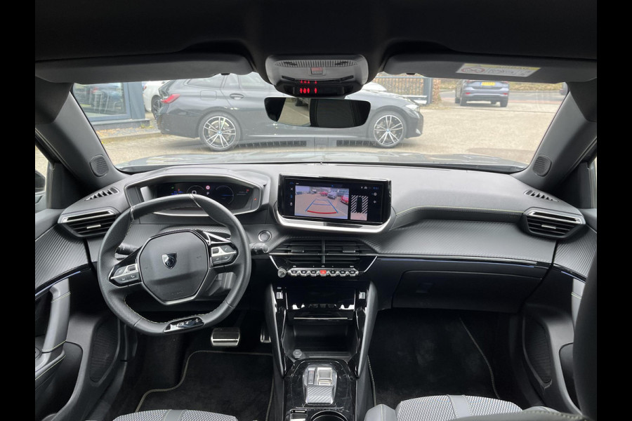 Peugeot e-2008 EV GT 54 kWh WARMTEPOMP| ACHTERUITRIJCAMERA| RIJSTROOK-ASSISTENT| APPLE CARPLAY/ ANDROID AUTO| FABRIEKSGARANTIE PEUGEOT TOT 02-2027| 17.000KM!|