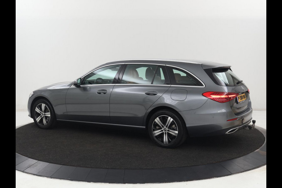 Mercedes-Benz C-Klasse 300e Luxury Line | SOH 92% | Leder | Trekhaak | Stoelverwarming | Sfeerverlichting | Carplay | Full LED | Navigatie | Camera | Park Assist | Dodehoek detectie | PHEV | Plug In