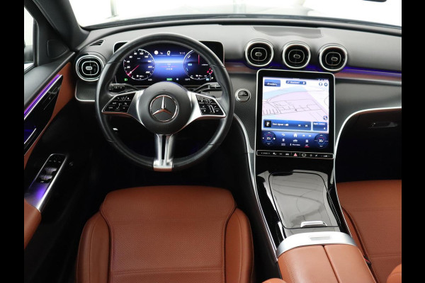 Mercedes-Benz C-Klasse 300e Luxury Line | SOH 92% | Leder | Trekhaak | Stoelverwarming | Sfeerverlichting | Carplay | Full LED | Navigatie | Camera | Park Assist | Dodehoek detectie | PHEV | Plug In