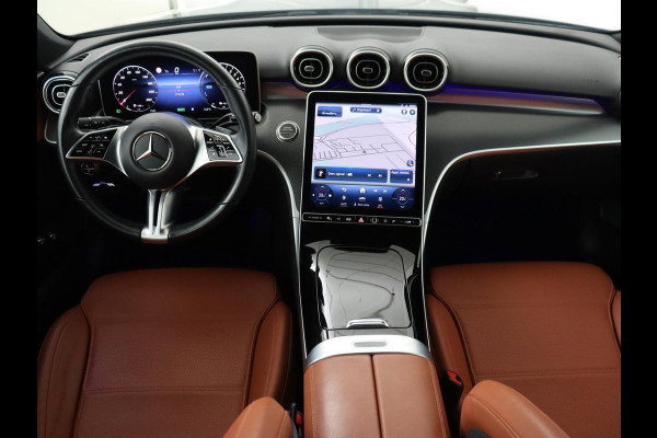 Mercedes-Benz C-Klasse 300e Luxury Line | SOH 92% | Leder | Trekhaak | Stoelverwarming | Sfeerverlichting | Carplay | Full LED | Navigatie | Camera | Park Assist | Dodehoek detectie | PHEV | Plug In
