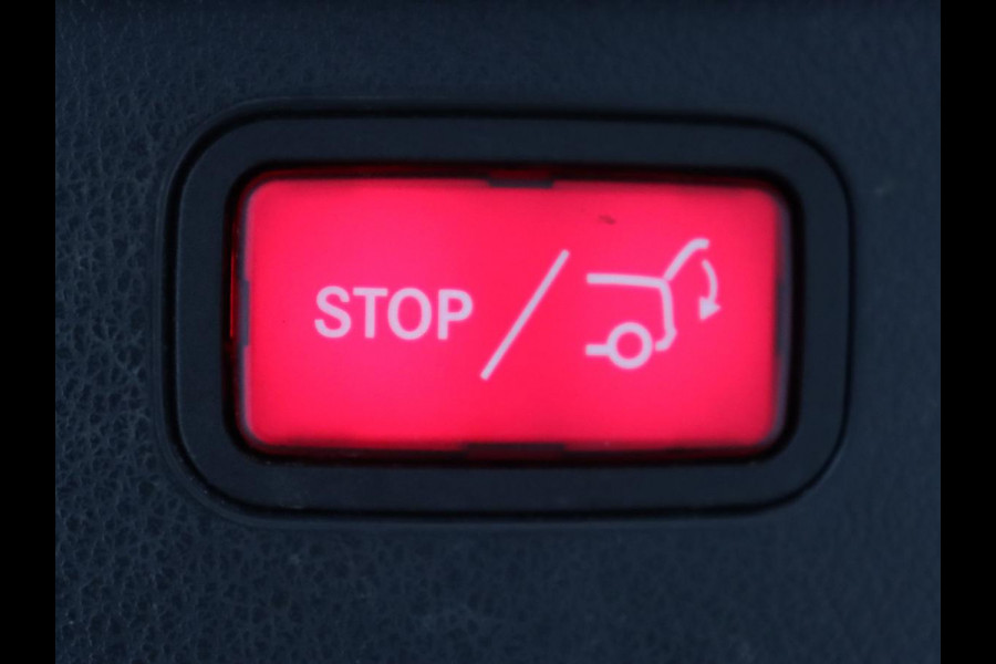 Mercedes-Benz C-Klasse 300e Luxury Line | SOH 92% | Leder | Trekhaak | Stoelverwarming | Sfeerverlichting | Carplay | Full LED | Navigatie | Camera | Park Assist | Dodehoek detectie | PHEV | Plug In