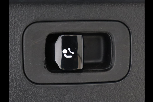 Mercedes-Benz C-Klasse 300e Luxury Line | SOH 92% | Leder | Trekhaak | Stoelverwarming | Sfeerverlichting | Carplay | Full LED | Navigatie | Camera | Park Assist | Dodehoek detectie | PHEV | Plug In