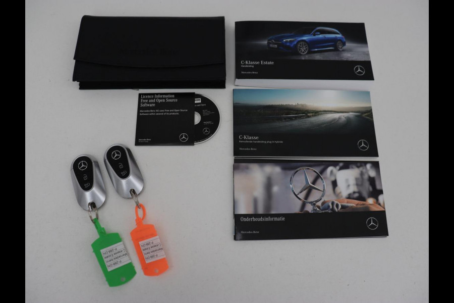 Mercedes-Benz C-Klasse 300e Luxury Line | SOH 92% | Leder | Trekhaak | Stoelverwarming | Sfeerverlichting | Carplay | Full LED | Navigatie | Camera | Park Assist | Dodehoek detectie | PHEV | Plug In