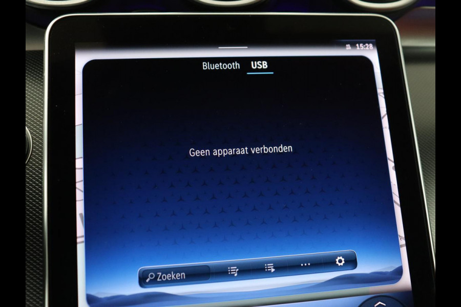 Mercedes-Benz C-Klasse 300e Luxury Line | SOH 92% | Leder | Trekhaak | Stoelverwarming | Sfeerverlichting | Carplay | Full LED | Navigatie | Camera | Park Assist | Dodehoek detectie | PHEV | Plug In