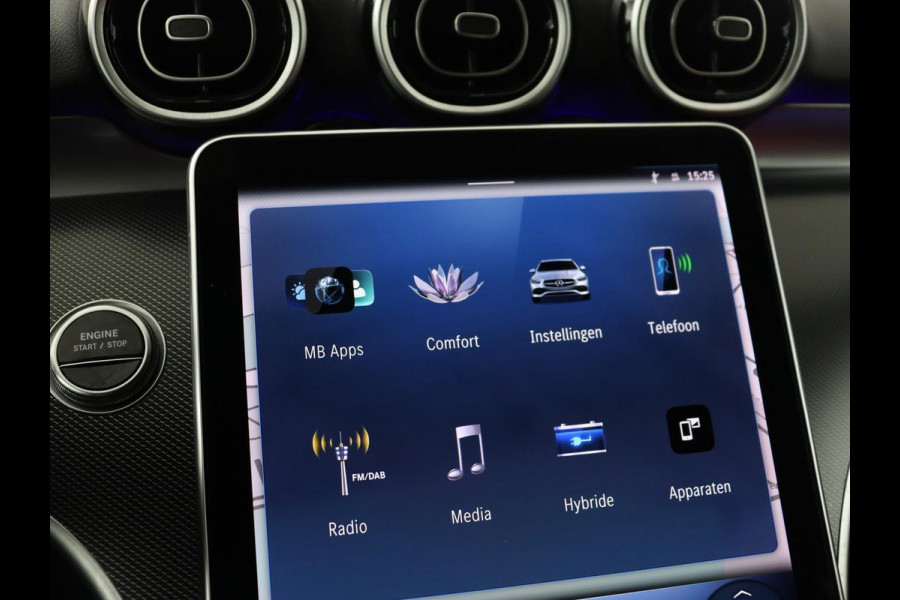 Mercedes-Benz C-Klasse 300e Luxury Line | SOH 92% | Leder | Trekhaak | Stoelverwarming | Sfeerverlichting | Carplay | Full LED | Navigatie | Camera | Park Assist | Dodehoek detectie | PHEV | Plug In