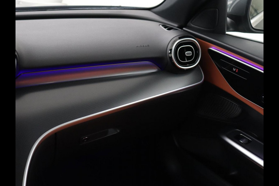 Mercedes-Benz C-Klasse 300e Luxury Line | SOH 92% | Leder | Trekhaak | Stoelverwarming | Sfeerverlichting | Carplay | Full LED | Navigatie | Camera | Park Assist | Dodehoek detectie | PHEV | Plug In