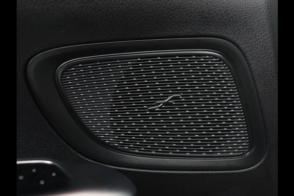 Mercedes-Benz C-Klasse 300e Luxury Line | SOH 92% | Leder | Trekhaak | Stoelverwarming | Sfeerverlichting | Carplay | Full LED | Navigatie | Camera | Park Assist | Dodehoek detectie | PHEV | Plug In