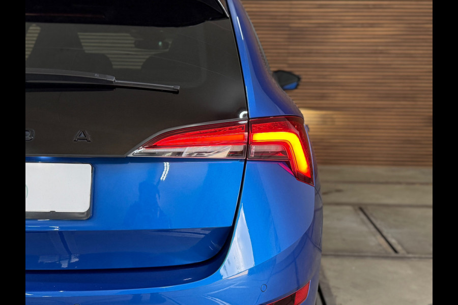 Škoda SCALA 1.5 TSI Monte Carlo | Panorama | Winterpakket | Cruise adaptief | Trekhaak elektr. | BOMVOL |