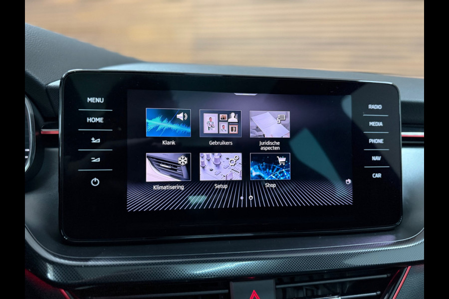 Škoda SCALA 1.5 TSI Monte Carlo | Panorama | Winterpakket | Cruise adaptief | Trekhaak elektr. | BOMVOL |