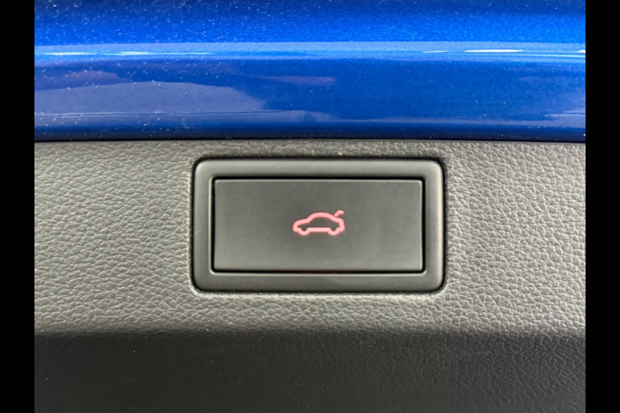 Škoda SCALA 1.5 TSI Monte Carlo | Panorama | Winterpakket | Cruise adaptief | Trekhaak elektr. | BOMVOL |