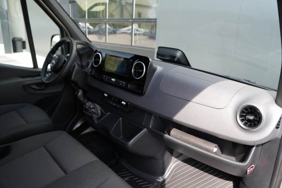 Mercedes-Benz Sprinter 315 1.9 CDI L2H2 RWD Pro 150pk - Trekhaak - Blindspot - LED - Stoelverwarming - Navi - Rijklaar
