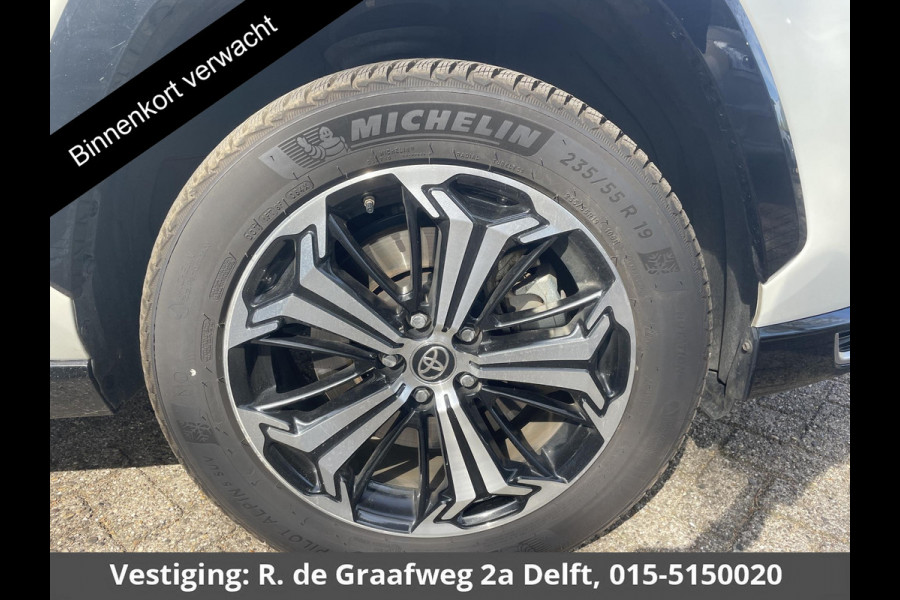 Toyota RAV4 2.5 Plug-in Hybrid AWD Bi-Tone Plus | 1500 KG trekgewicht | JBL Audio | Stoelverwarming & ventilatie | Memory Seats | Schuif-/Kanteldak | Navigatie