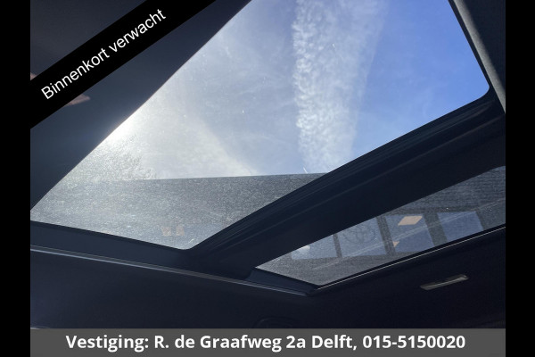 Toyota RAV4 2.5 Plug-in Hybrid AWD Bi-Tone Plus | 1500 KG trekgewicht | JBL Audio | Stoelverwarming & ventilatie | Memory Seats | Schuif-/Kanteldak | Navigatie