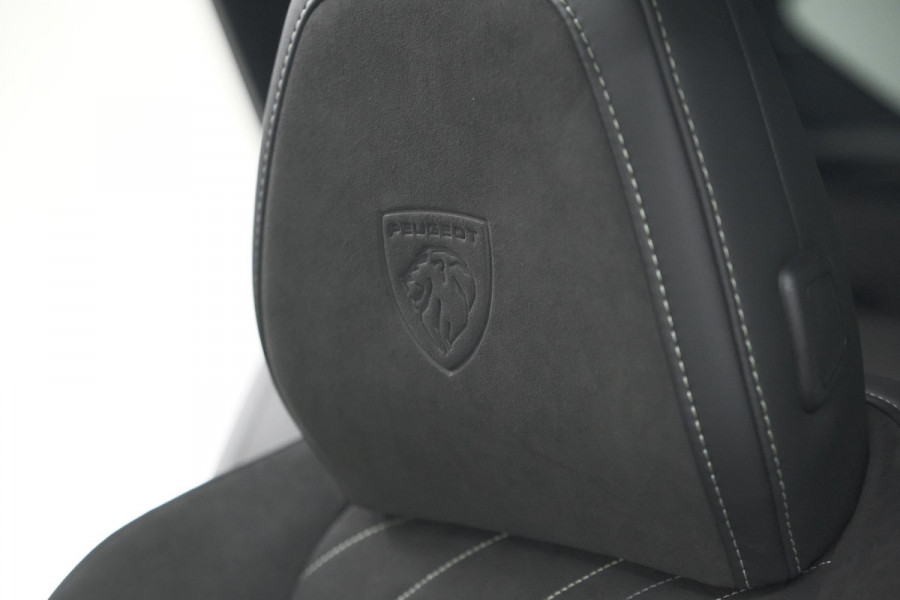 Peugeot 3008 1.2 Hybrid 136 GT | Panoramdak | 360 Camera | Stoelverwarming | Elektrische Kofferklep | Allseason Banden