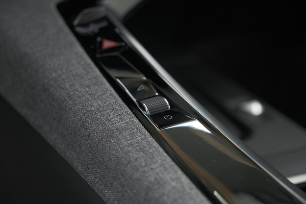 Peugeot 3008 1.2 Hybrid 136 GT | Panoramdak | 360 Camera | Stoelverwarming | Elektrische Kofferklep | Allseason Banden