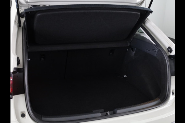 Volkswagen Taigo 1.0 TSI Oranje Edition 95PK | Navigatie | Camera | Keyless entry | Verlengde garantie