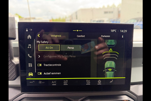 Dacia Duster 1.6 Hybrid 140 Extreme 360" CAMERA CARLAY NAVI STOEL/ VERW. LED-XENON