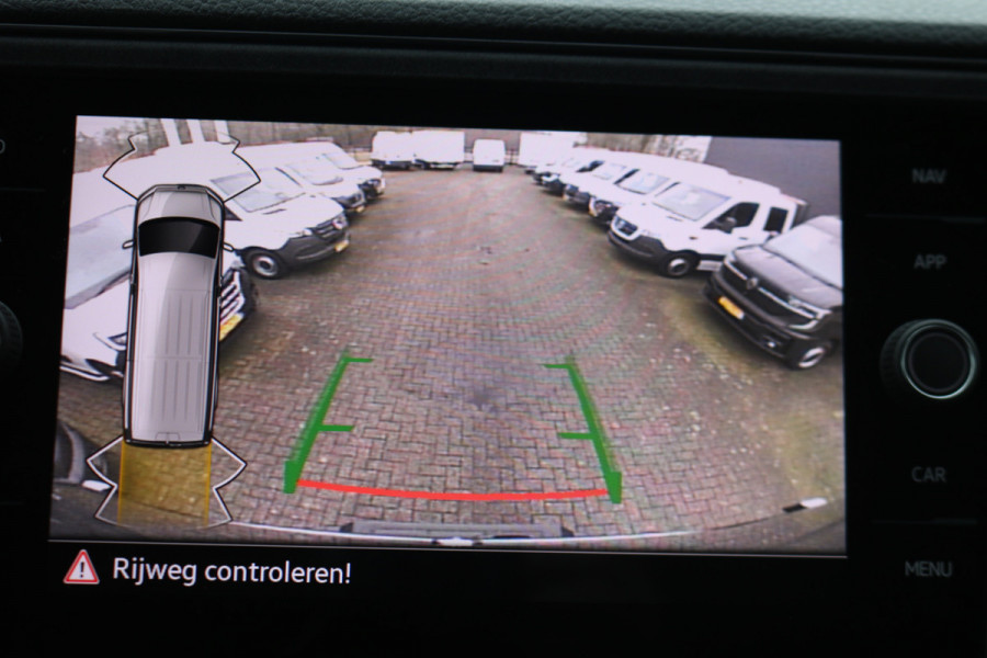 Volkswagen Crafter 2.0 TDI 177pk L3 H3 Automaat Airco Navigatie Camera Led Chauffeurstoel