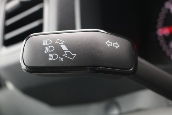 Volkswagen Crafter 2.0 TDI 177pk L3 H3 Automaat Airco Navigatie Camera Led Chauffeurstoel