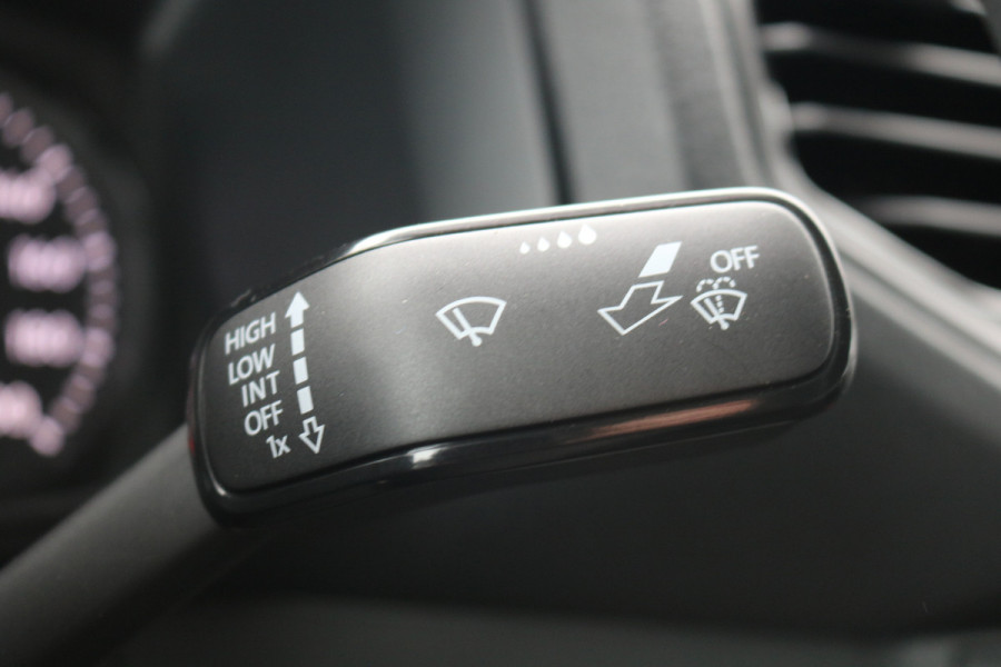 Volkswagen Crafter 2.0 TDI 177pk L3 H3 Automaat Airco Navigatie Camera Led Chauffeurstoel