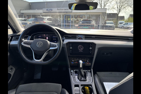 Volkswagen Passat 1.5 TSI R-Line Business + 150pk Adaptieve Cruise | Elektrische Achterklep | Stoelverwarming