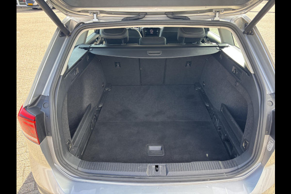 Volkswagen Passat 1.5 TSI R-Line Business + 150pk Adaptieve Cruise | Elektrische Achterklep | Stoelverwarming