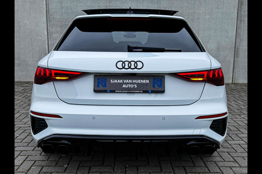 Audi A3 Sportback 40TFSI e 204pk S-Tronic Competition S Edition S-Line Pano|S-Kuipstoel|Ambiance|Matrix|Virtual|ACC|Camera|B&O|S3!