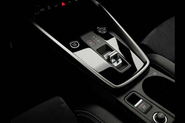 Audi A3 Sportback 40TFSI e 204pk S-Tronic Competition S Edition S-Line Pano|S-Kuipstoel|Ambiance|Matrix|Virtual|ACC|Camera|B&O|S3!