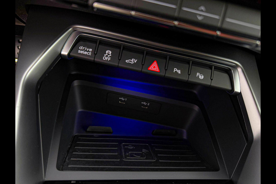 Audi A3 Sportback 40TFSI e 204pk S-Tronic Competition S Edition S-Line Pano|S-Kuipstoel|Ambiance|Matrix|Virtual|ACC|Camera|B&O|S3!