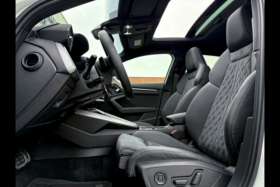 Audi A3 Sportback 40TFSI e 204pk S-Tronic Competition S Edition S-Line Pano|S-Kuipstoel|Ambiance|Matrix|Virtual|ACC|Camera|B&O|S3!