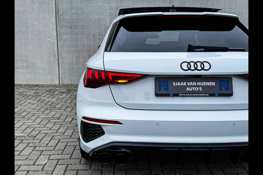 Audi A3 Sportback 40TFSI e 204pk S-Tronic Competition S Edition S-Line Pano|S-Kuipstoel|Ambiance|Matrix|Virtual|ACC|Camera|B&O|S3!