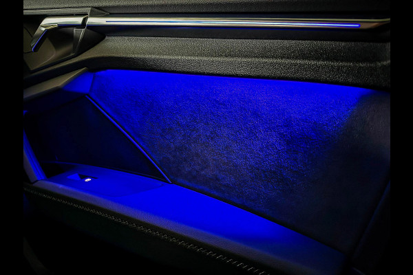 Audi A3 Sportback 40TFSI e 204pk S-Tronic Competition S Edition S-Line Pano|S-Kuipstoel|Ambiance|Matrix|Virtual|ACC|Camera|B&O|S3!