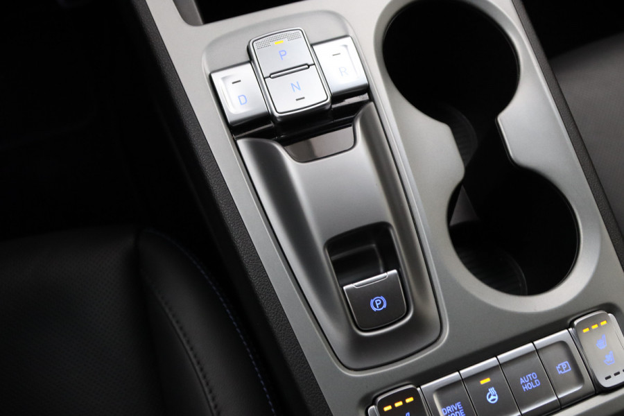 Hyundai Kona EV Premium 64 kWh 204 PK, Leder, 4 x Stoelverwarming, Head-Up, Camera