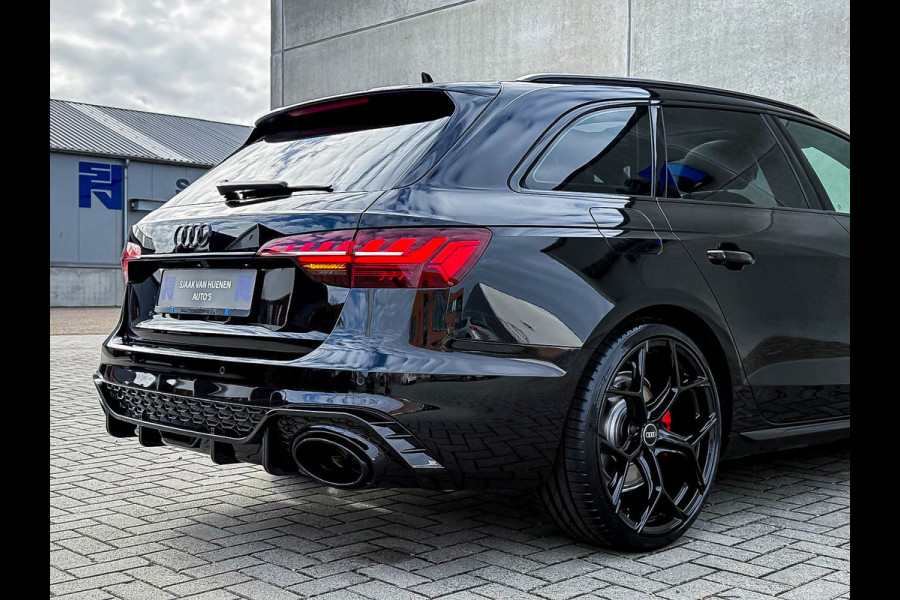 Audi A4 Avant 2.0TFSI 245pk S-Tronic Competition S Edition S-Line 1é Eig! Panoramadak|Virtual|Ambiance|LED Matrix|Leder|Carbon|RS4