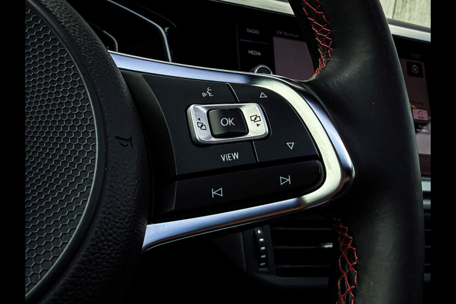 Volkswagen Polo 2.0TSI GTI DSG 200pk! 2é Eig|OEM DEALER|Panorama dak|LED|Virtual|NAVI|ACC|GTI Sport Stoelen|Keyless|Beats|18inch!