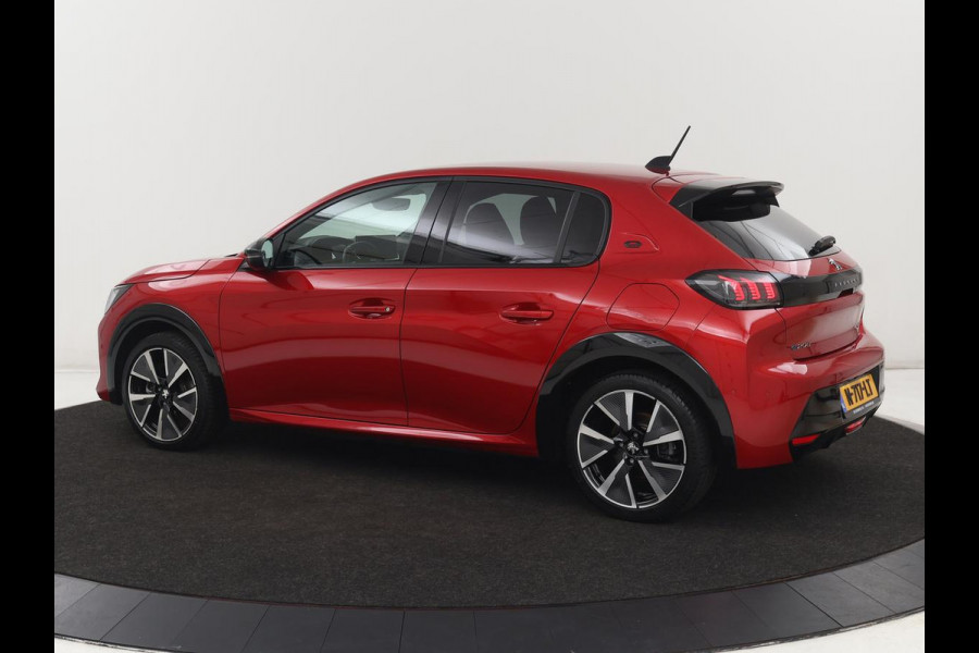 Peugeot e-208 EV GT Pack 50 kWh | SOH 92% | Stoelverwarming | Leder/Alcantara | Adaptive cruise | Carplay | Park Assist | Camera | Keyless | Full LED | Dodehoek detectie | Navigatie | Digital Cockpit