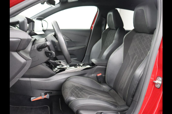 Peugeot e-208 EV GT Pack 50 kWh | SOH 92% | Stoelverwarming | Leder/Alcantara | Adaptive cruise | Carplay | Park Assist | Camera | Keyless | Full LED | Dodehoek detectie | Navigatie | Digital Cockpit