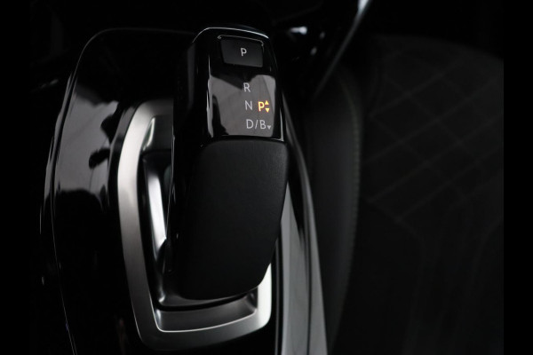 Peugeot e-208 EV GT Pack 50 kWh | SOH 92% | Stoelverwarming | Leder/Alcantara | Adaptive cruise | Carplay | Park Assist | Camera | Keyless | Full LED | Dodehoek detectie | Navigatie | Digital Cockpit