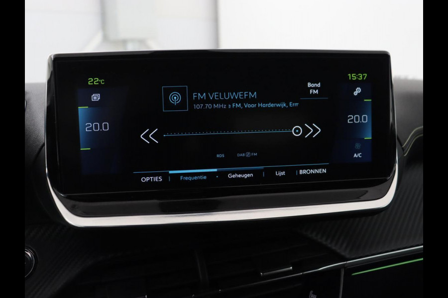 Peugeot e-208 EV GT Pack 50 kWh | SOH 92% | Stoelverwarming | Leder/Alcantara | Adaptive cruise | Carplay | Park Assist | Camera | Keyless | Full LED | Dodehoek detectie | Navigatie | Digital Cockpit