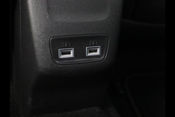 Peugeot e-208 EV GT Pack 50 kWh | SOH 92% | Stoelverwarming | Leder/Alcantara | Adaptive cruise | Carplay | Park Assist | Camera | Keyless | Full LED | Dodehoek detectie | Navigatie | Digital Cockpit